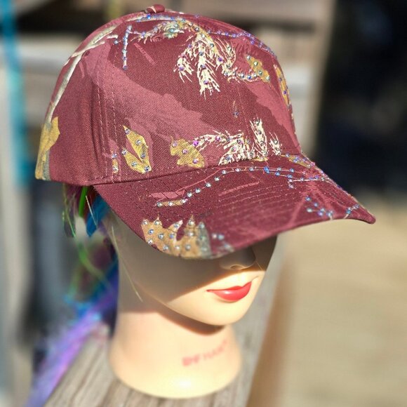 Ladies Maroon Camo BLING Hat NEW - Picture 2 of 4